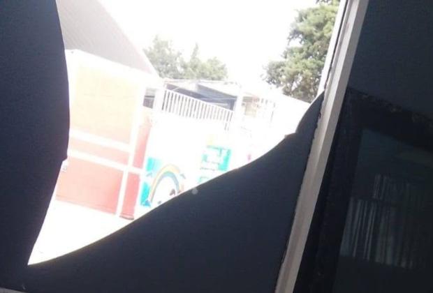 En Loma Bella, criminales saquearon una papelería y un conocido salón de fiestas 