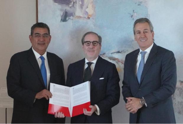 Acuerdan Céspedes y Santander créditos baratos a Mipymes en Puebla