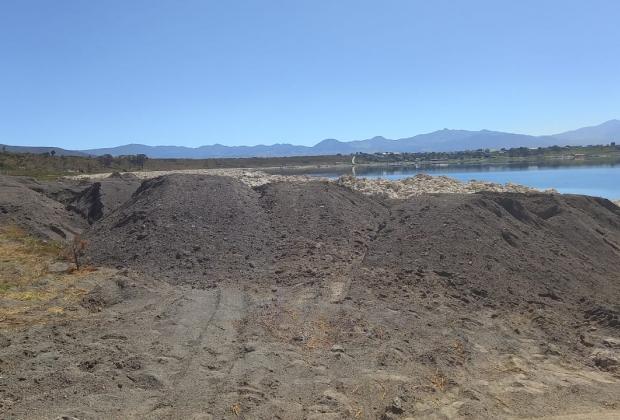 Frena Medio Ambiente operación de maquinaria en la Laguna de Alchichica