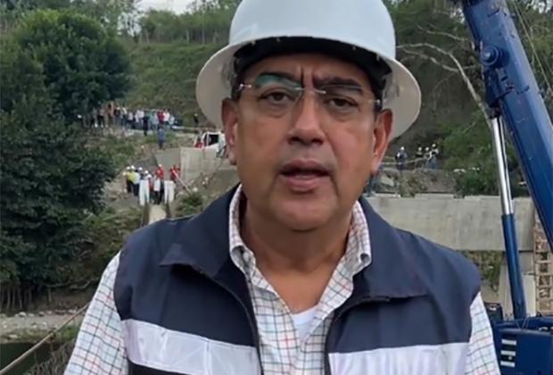 Revisa Céspedes avance de obras en Xicotepec de Juárez