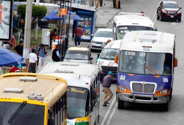 Poblanos, los más insatisfechos del país con el transporte público