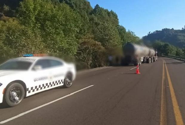 Accidente bloquea la autopista a Tuxpan, a la altura de Puebla