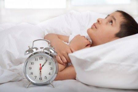 4 de 10 niños con problemas de sueño por dispositivos electrónicos