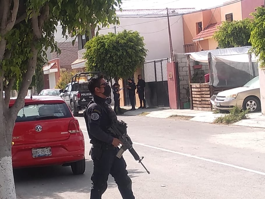 Volvió de hacer compras y halló a su hermano muerto en Tehuacán