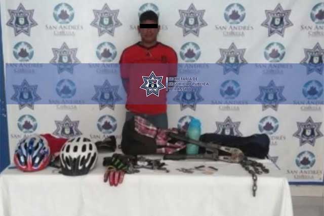 Detienen policías de San Andrés Cholula a sujeto que robó bicicleta