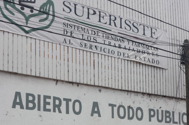 Reubicarán a ex empleados de SuperISSSTE Chignahuapan