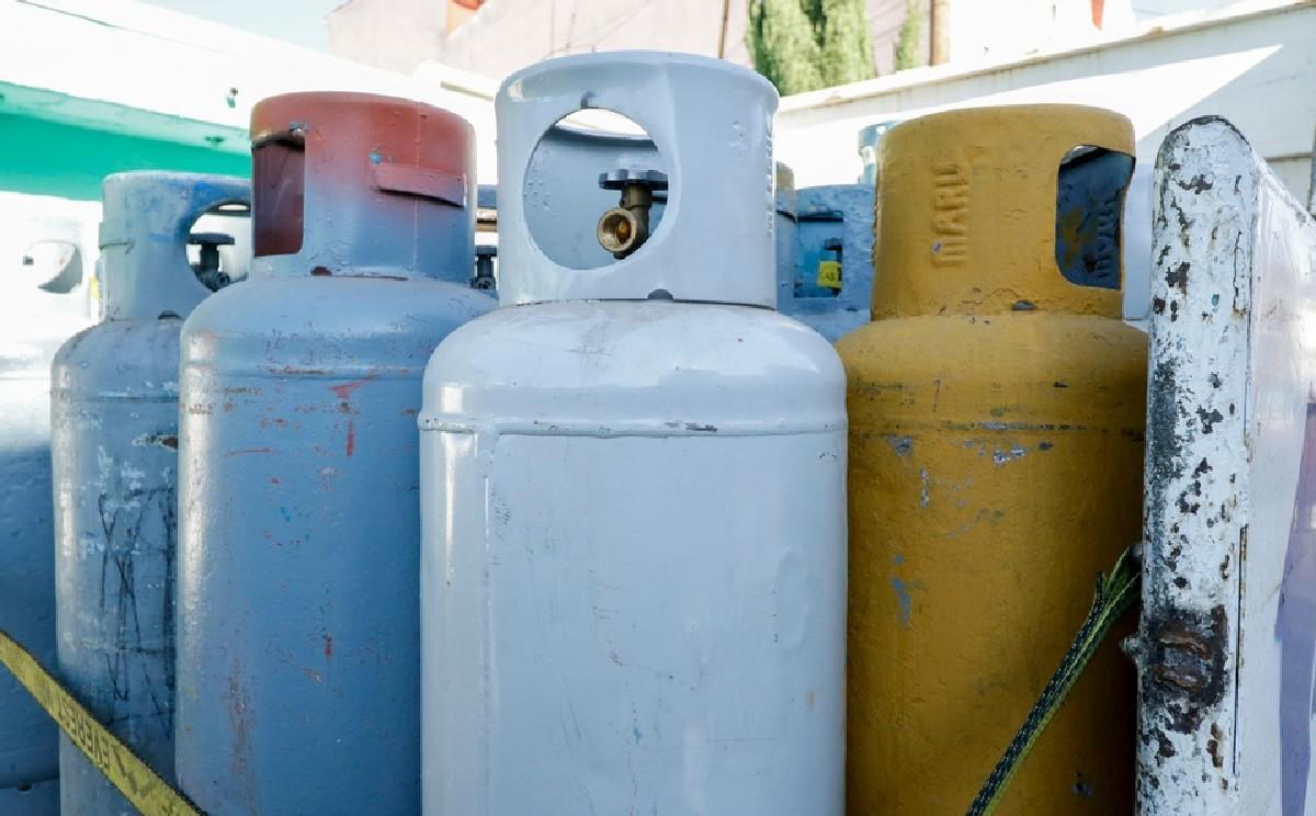Amantes de lo ajeno roban tanques de gas y microondas en feria de Huaquechula