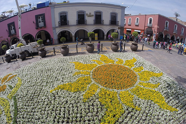Atlixco recibirá a turistas con tapete floral de Semana Santa