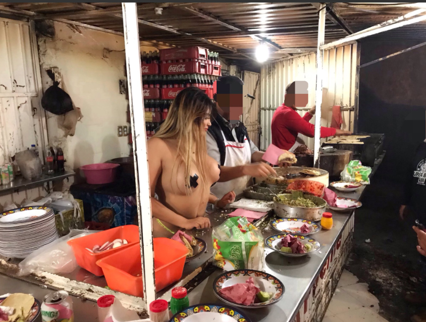 Taco de ojo en Puebla con visita de actriz porno en La Libertad 