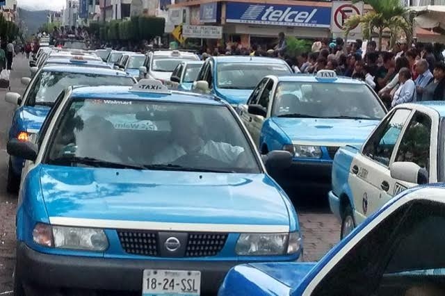 Cerrarán puertas a taxistas de Tehuacán con antecedentes penales