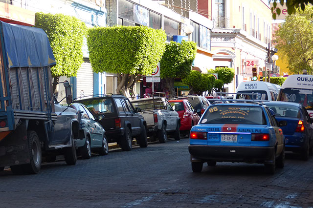 Taxistas se coordinan contra delincuentes en Tehuacán