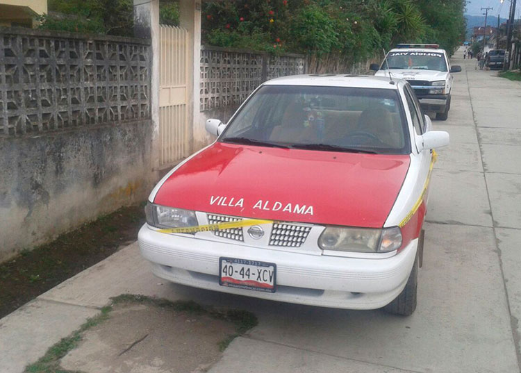 Recuperan en Atempan taxi que robaron en Veracruz