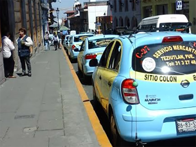 Tras desaparición de taxista, choferes piden más seguridad en Teziutlán