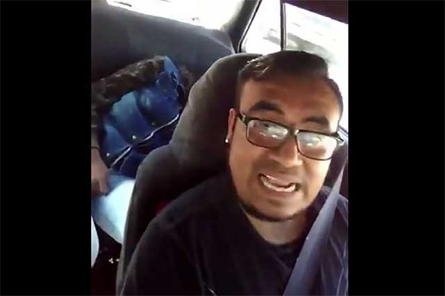 Taxista graba y exhibe a clienta supuestamente ebria