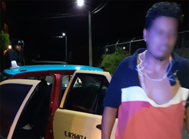 Tras robarle dejan maniatado a taxista en Texmelucan
