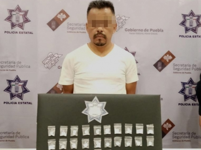En Tehuacán detienen a taxista con 26 dosis de cocaína
