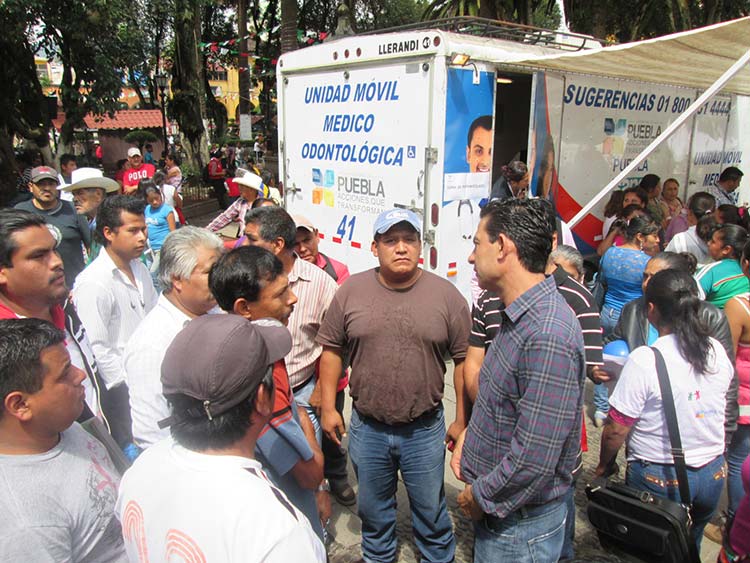 Decepciona jornada de servicios llevada por diputados a Huauchinango