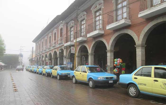 Aumentarán seguridad para taxistas de Huauchinango