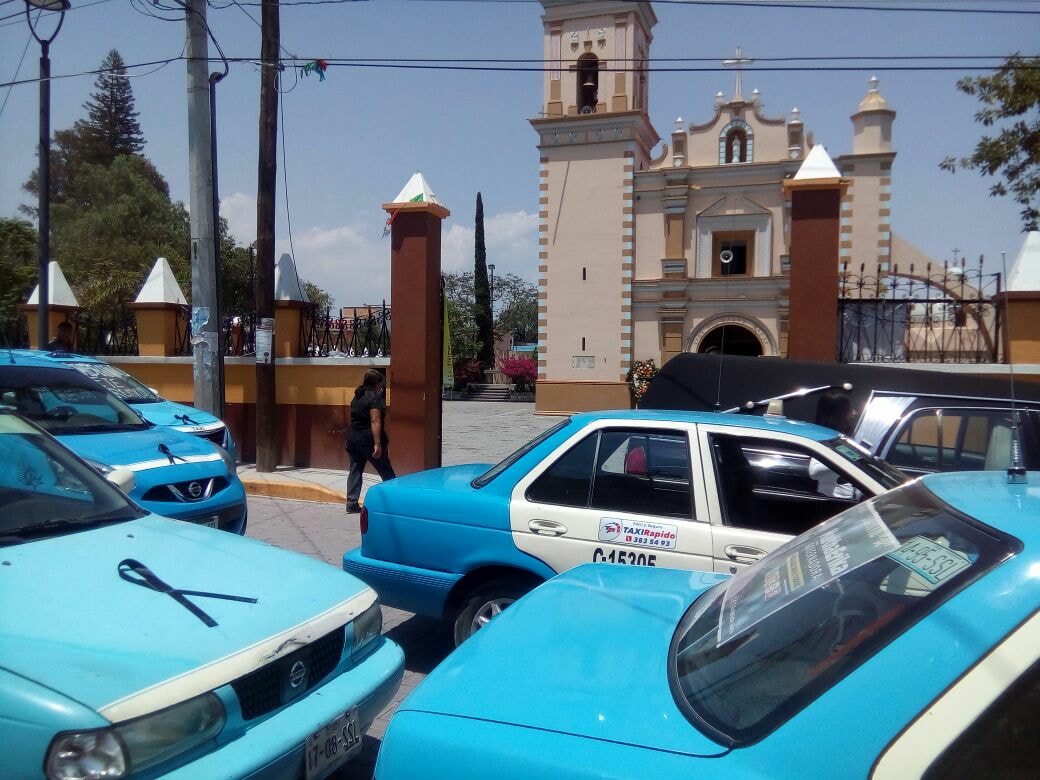 Despiden taxistas a compañero asesinado en Tehuacán