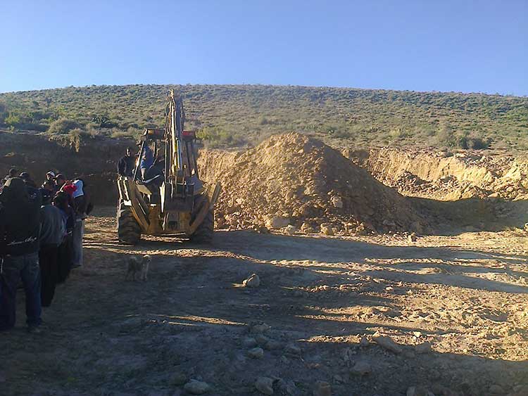 Saquean material pétro del cerro del Águila en Tecamachalco