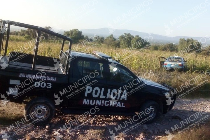 Tras persecución, policías recuperan taxi robado en Tecamachalco