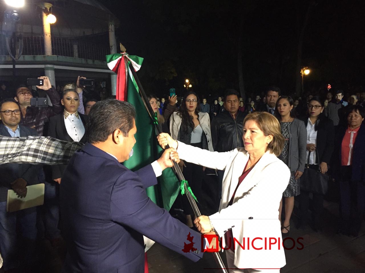 A puerta cerrada, primera sesión de cabildo en Tecamachalco