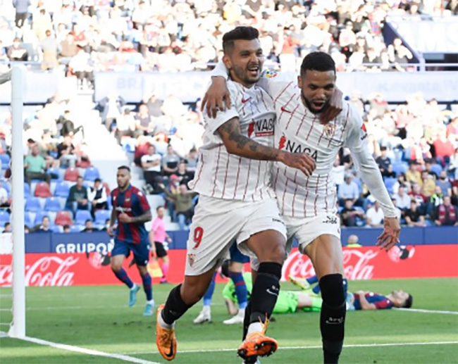 VIDEO Tecatito mete doblete y Sevilla vence a  Levante en LaLiga