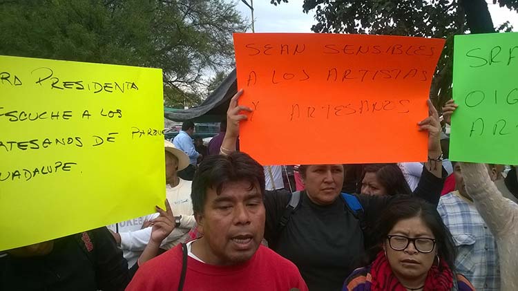 Protestan comerciantes y artesanos en Tehuacán