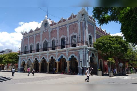 Remueven a 90 por ciento de directores en Ayuntamiento de Tehuacán