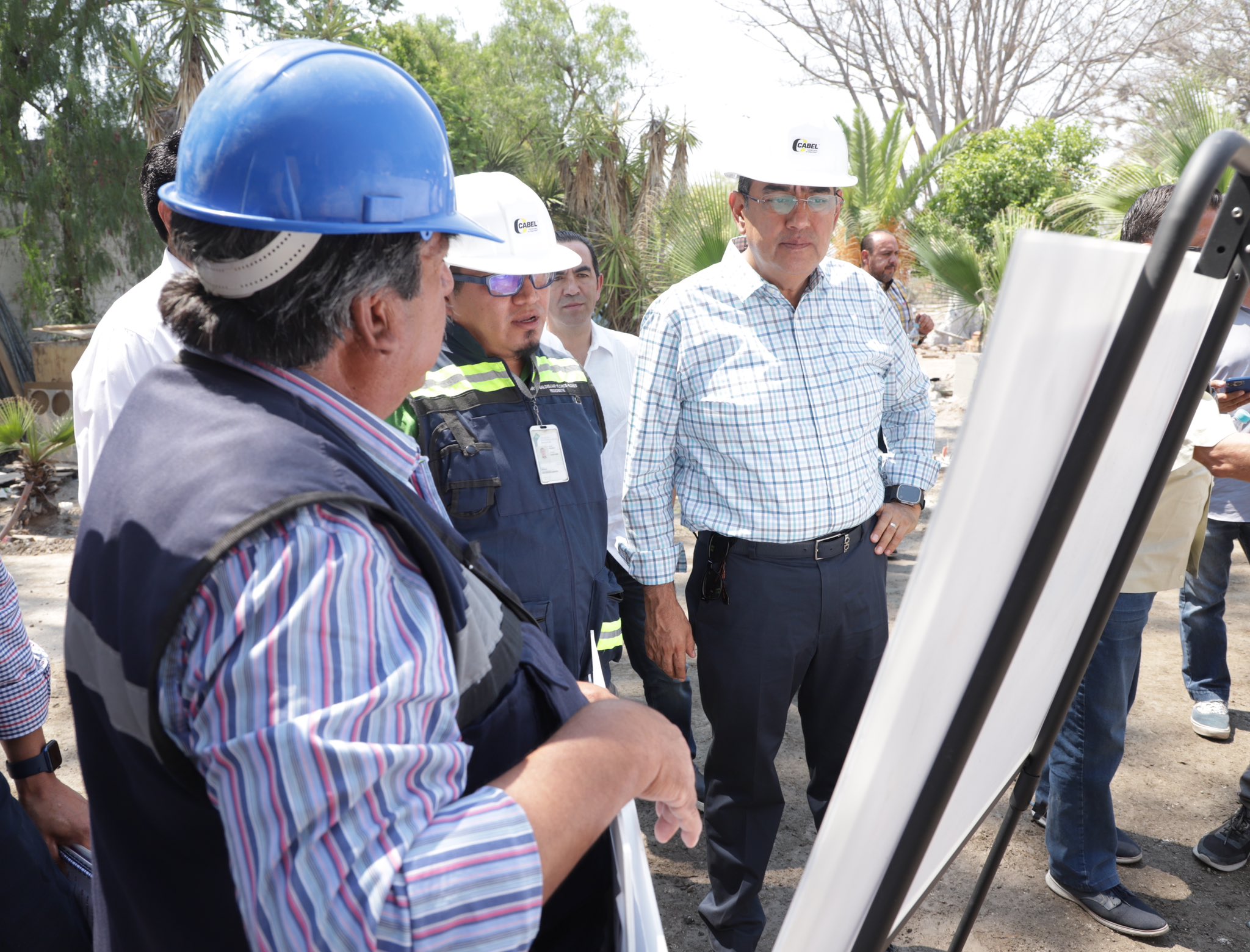 Supervisa Sergio Salomón siete obras que están en proceso en Tehuacán