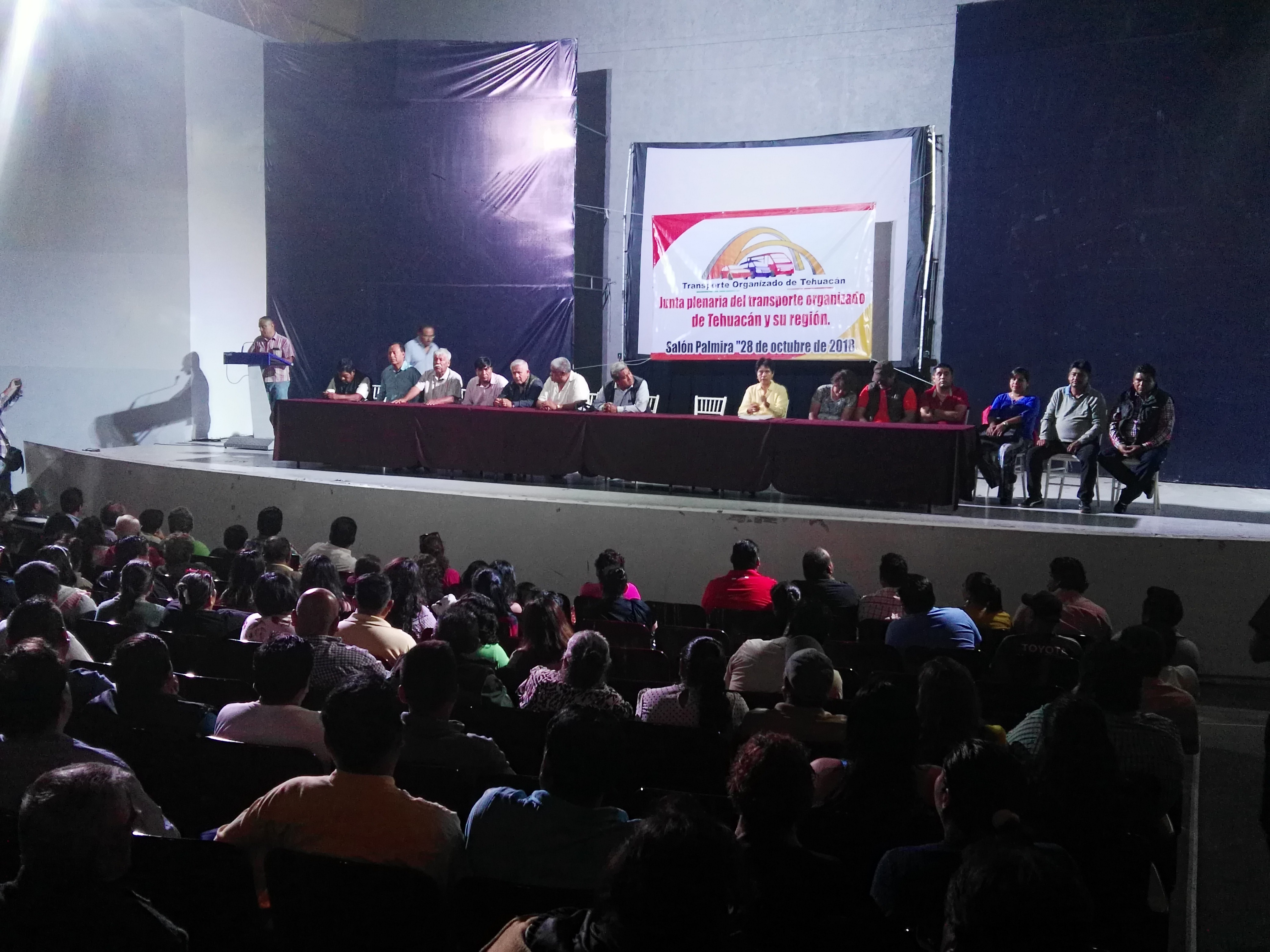 Transportistas se oponen a entrada de Antorcha Campesina