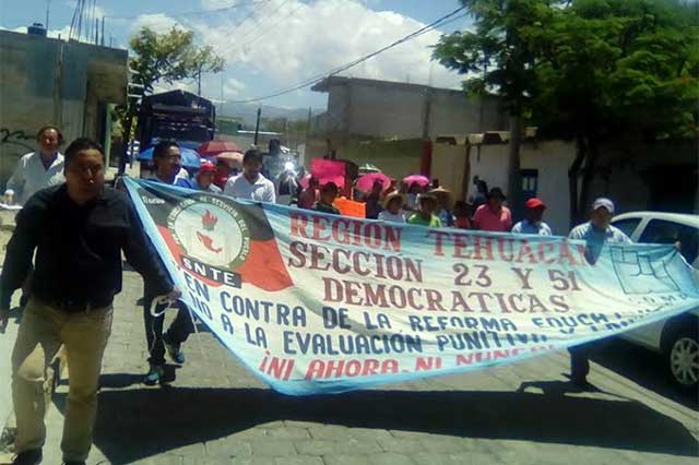 Reúnen en Tehuacán víveres y medicinas para maestros en bloqueo de Oaxaca