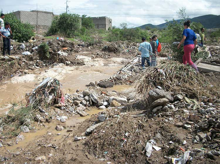 Barrancada deja más de 2 mil personas damnificadas en Tehuacán