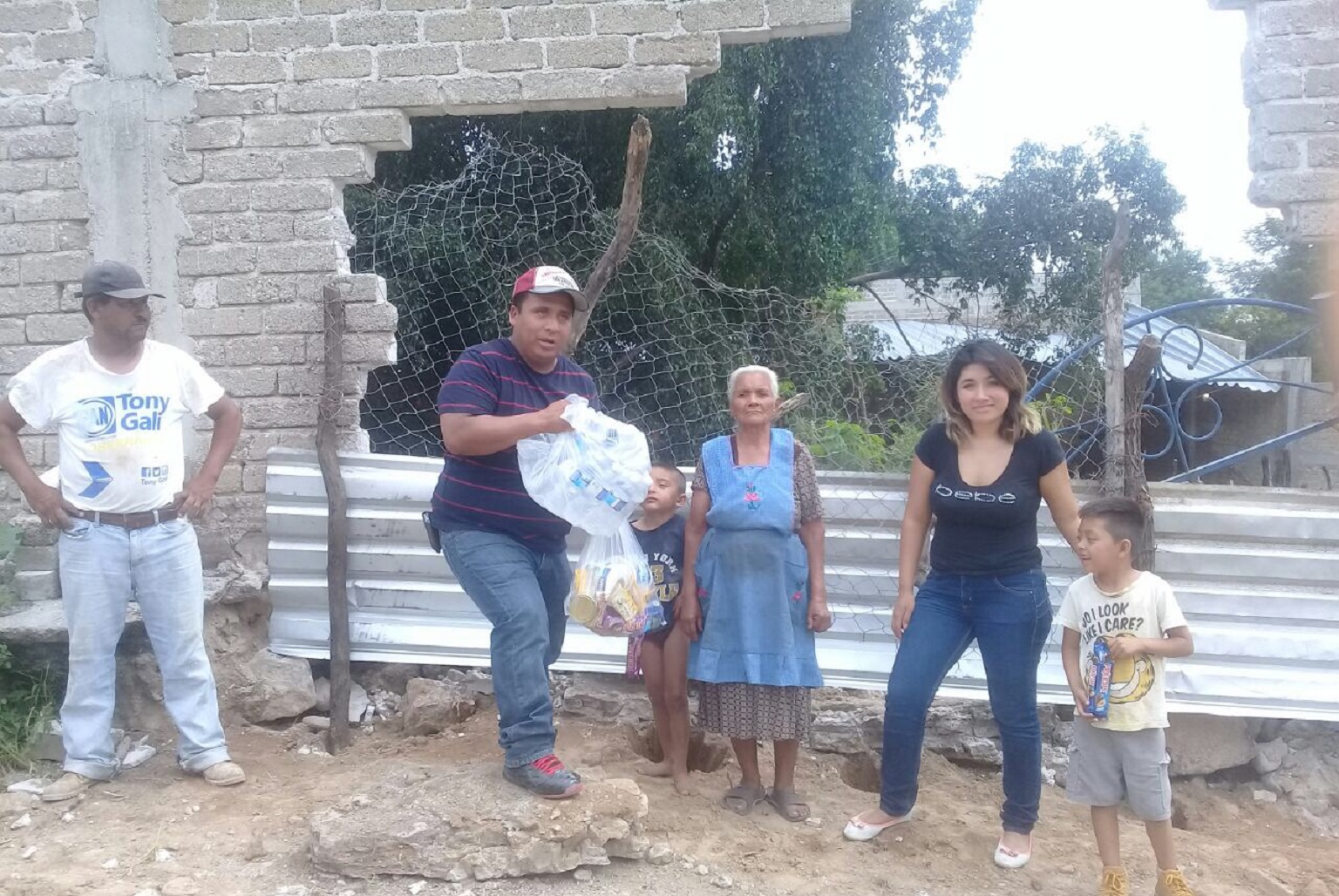 Comienza demolición de primeras 50 casas en Tehuitzingo