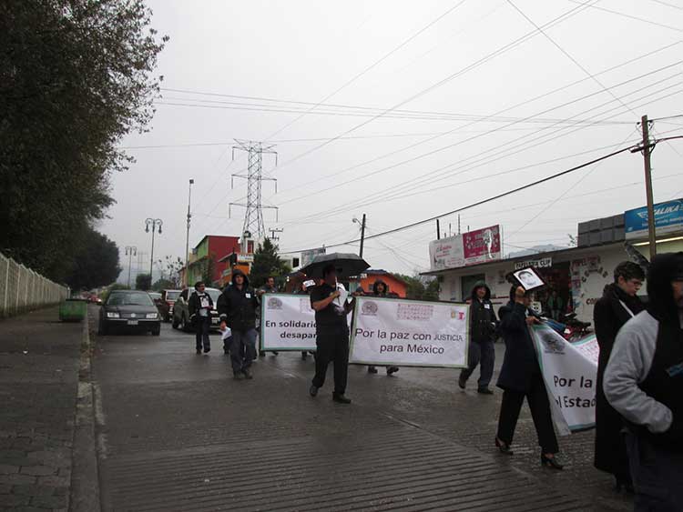 Realizan sindicalizados de Telmex paro colectivo
