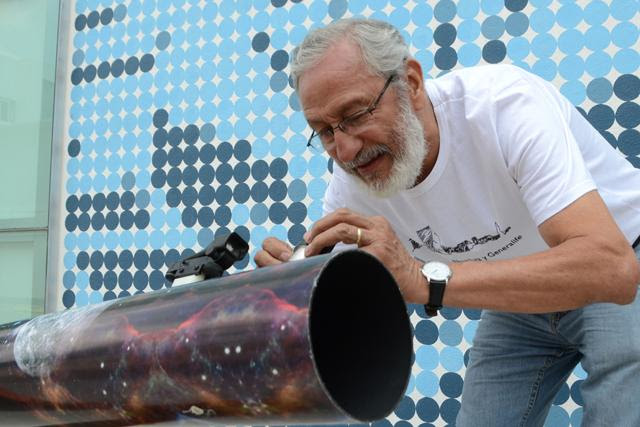 Programa de la BUAP acerca los astros a los jóvenes con telescopios