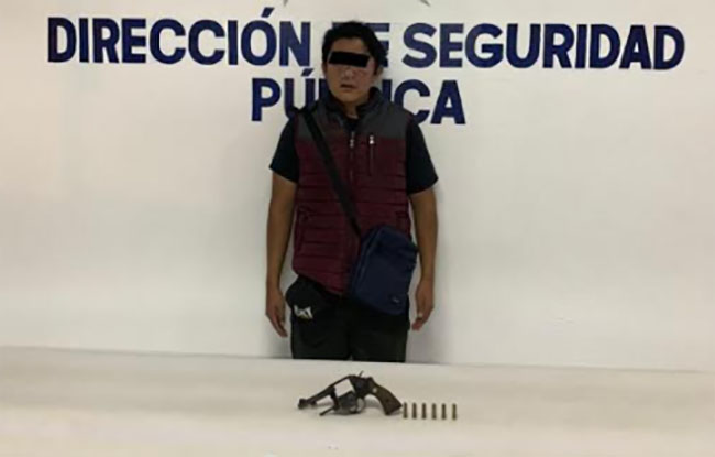 Ladrón encañona a empleada de Telcel pero policía impide atraco en Tehuacán