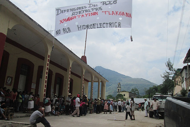 Denuncian acoso contra opositores a hidroeléctrica en Tepatlán