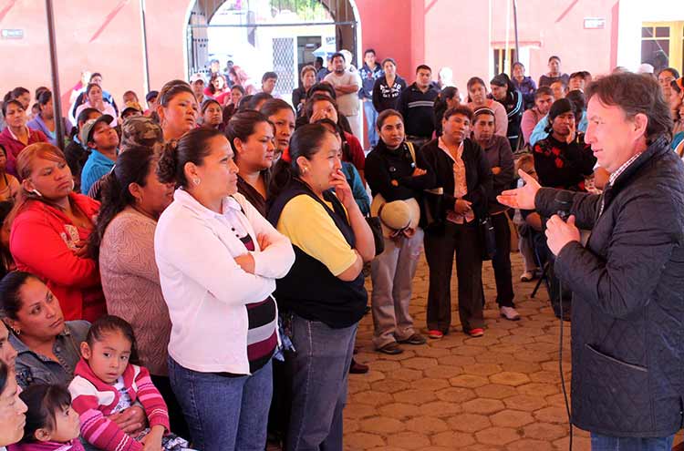 Trabajo coordinado a favor de las mujeres de Tepeaca, ofrece David Huerta Ruiz