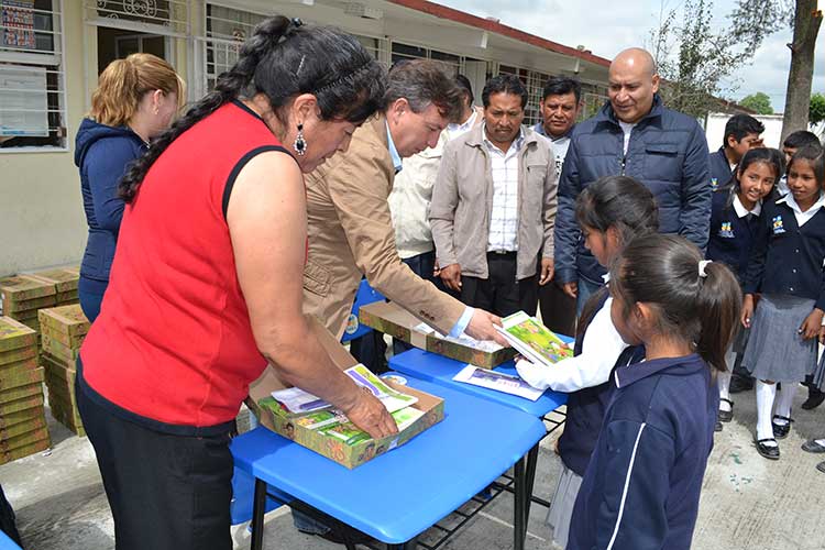 Educación y salud, compromiso del gobierno municipal: DHR