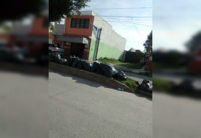 Huerta dejó sin camiones de basura a Tepeaca, acusa comuna