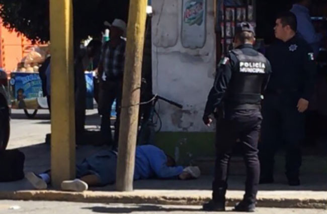 Acribillan a jefe de la policía de Tecamachalco al bajar del AU en Tepeaca