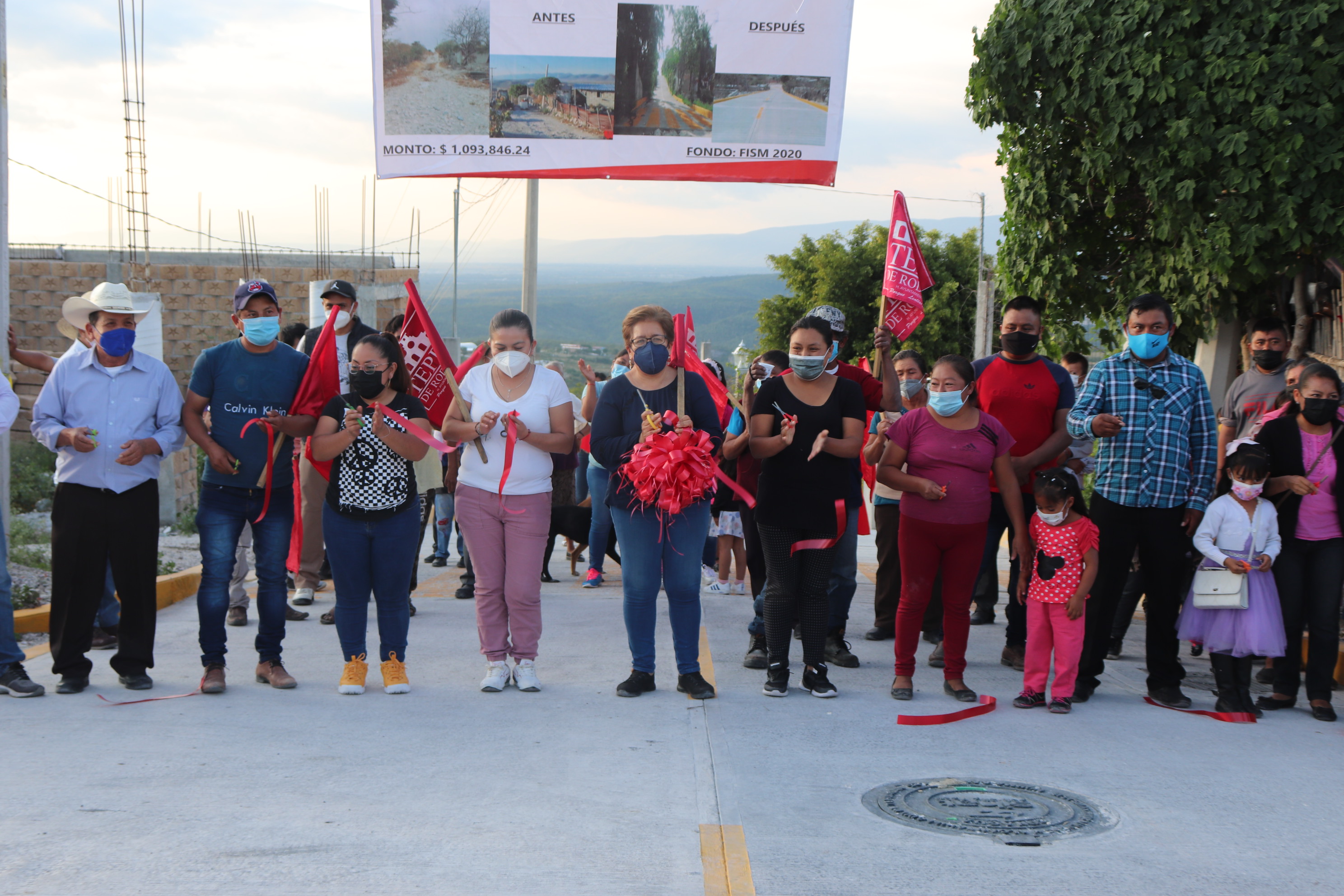 Entregan obras en Barrio Santo Domingo en Tepexi de Rodríguez