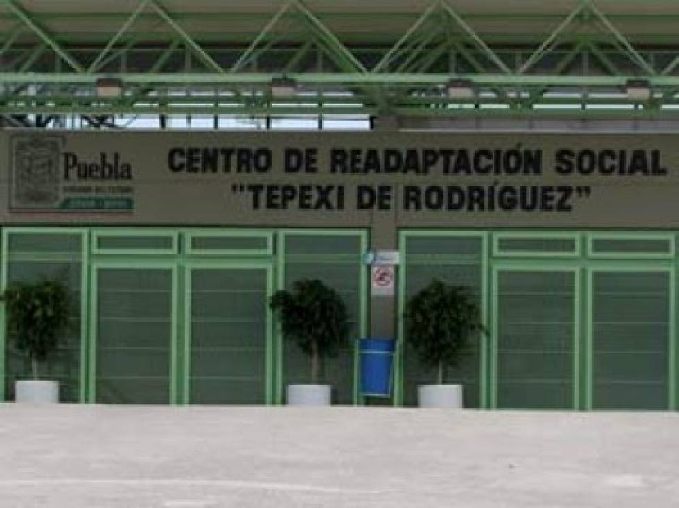 Detención de ex custodios en Tepexi por tortura tiene sustento