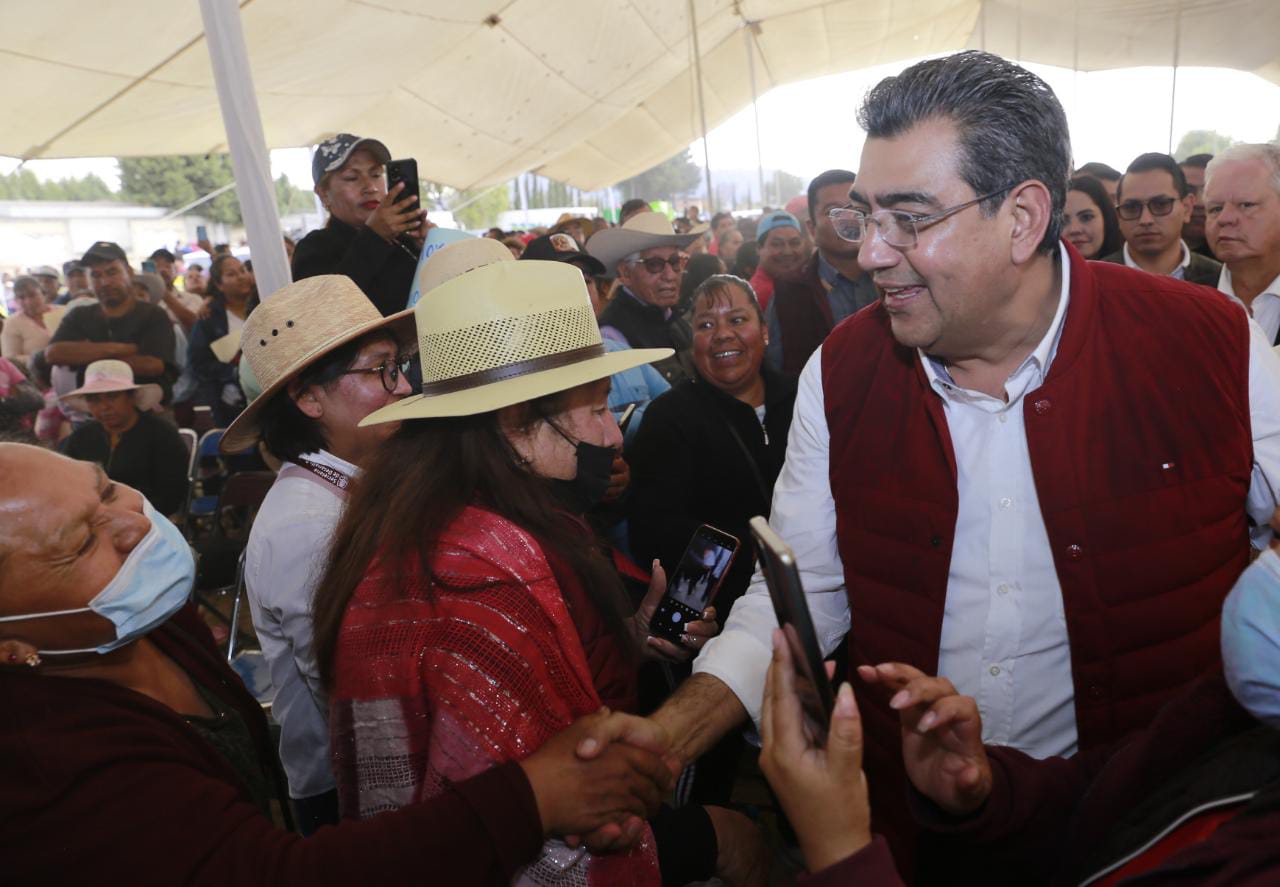 Puebla Tiene Un Gobierno Presente Que Trabaja Por Todos Sergio Salomón Municipios Puebla 8491