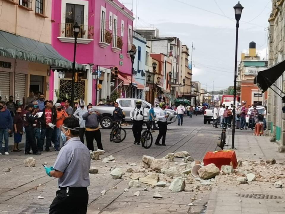 Gobernador de Oaxaca reporta un muerto y un herido tras sismo