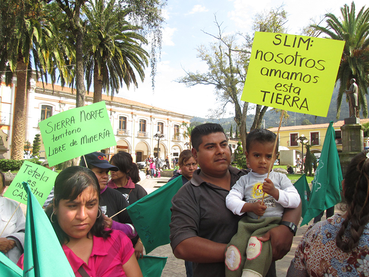 Celebra Tetela tres años de resistencia a la minería