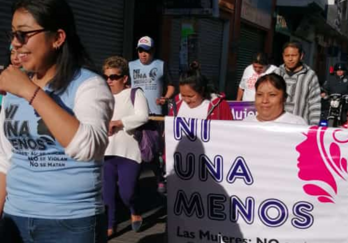 Marchan en Texmelucan para frenar violencia contra la mujer