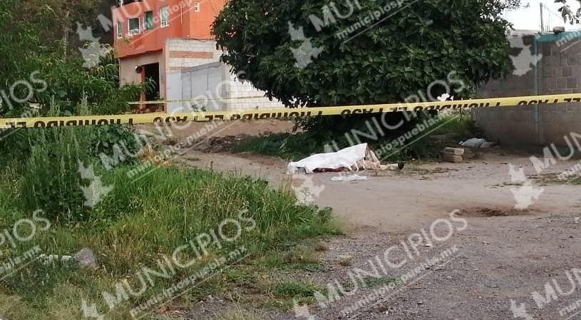 Lo dejan en Texmelucan con huellas de violencia sobre la federal México-Puebla