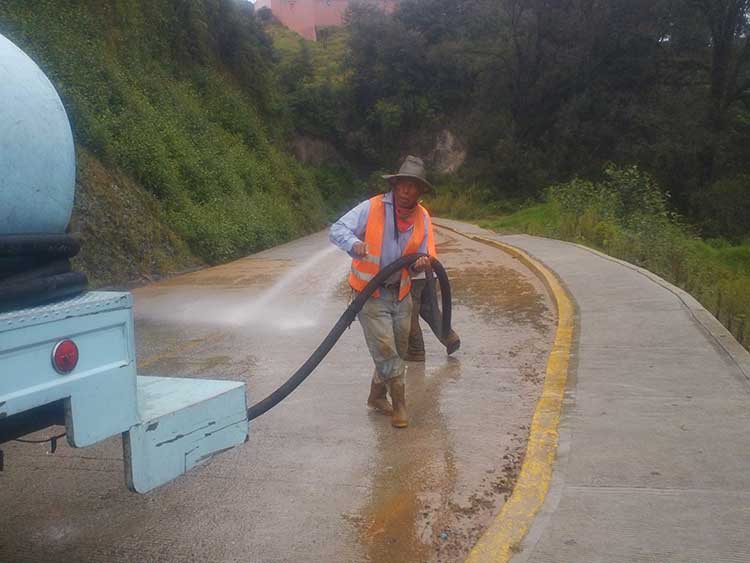 Causa Fernand deslizamientos cierres de vialidades en Teziutlán